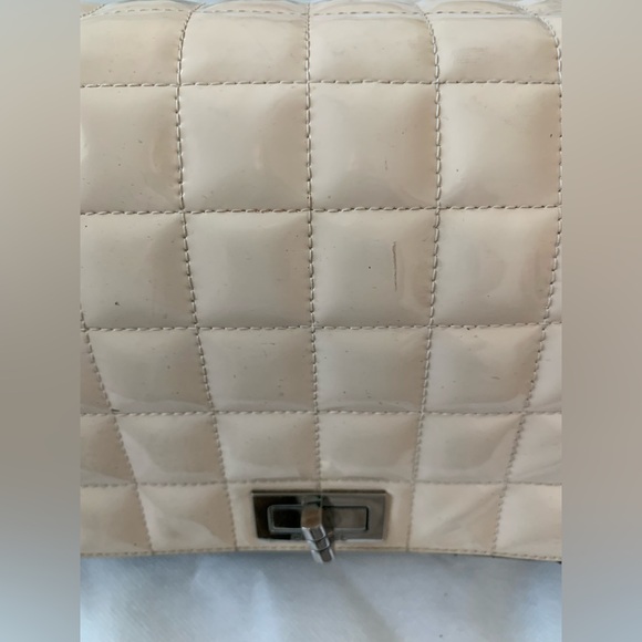 CHANEL Vintage Chocolate Bar Shoulder Bag Black & Cream Good Condition - Picture 2 of 14